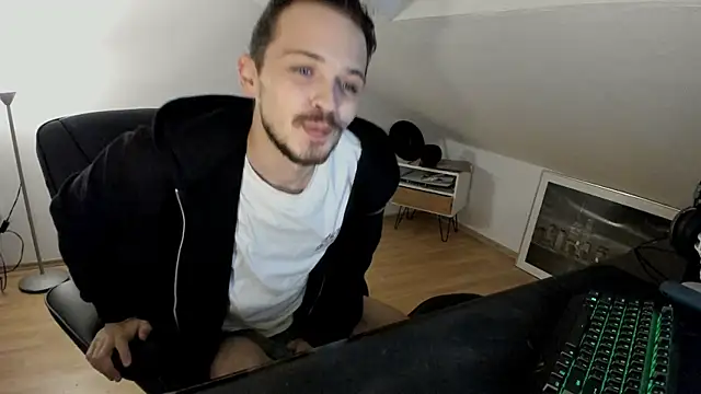 naked psy online show from October 22, 11:19 pm