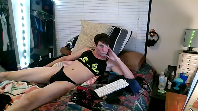 ashleysimmons online show from February 20, 9:53 pm