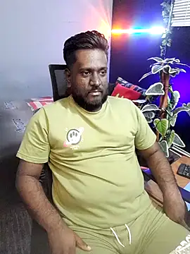 Rayansmith  online show from December 5, 11:01 pm