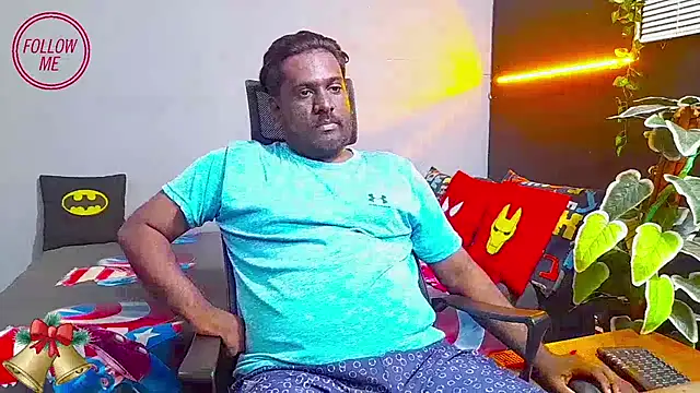 Rayansmith  online show from December 22, 8:03 pm