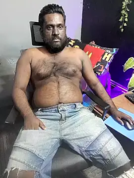 Rayansmith  online show from November 9, 1:26 pm