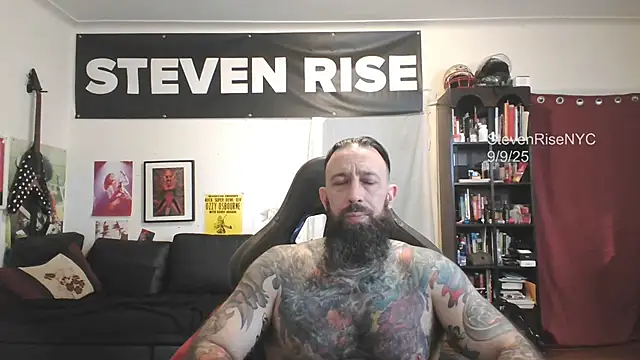 Snapshot of StevenRiseNYC chatting on September 9, 9:03 pm StevenRiseNYC online show from September 9, 9:03 pm