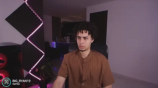 bigryann23 online show from November 30, 3:52 am