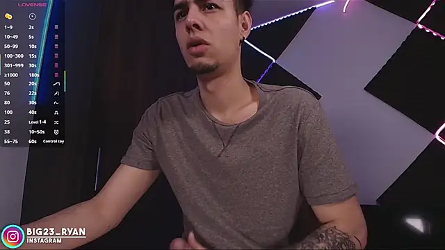 bigryann23 online show from February 7, 4:08 am